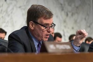 Read more about the article CES 2023: Tech Competition with China All About National Security: Sen. Warner